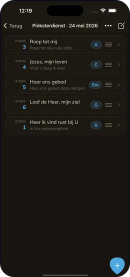 Een setlist met vijf liederen, die je kunt slepen en herordenen.
