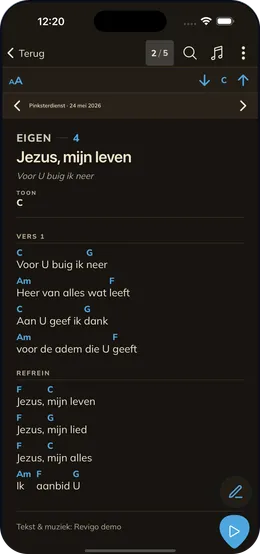 Hetzelfde lied getransponeerd naar een andere toonsoort.